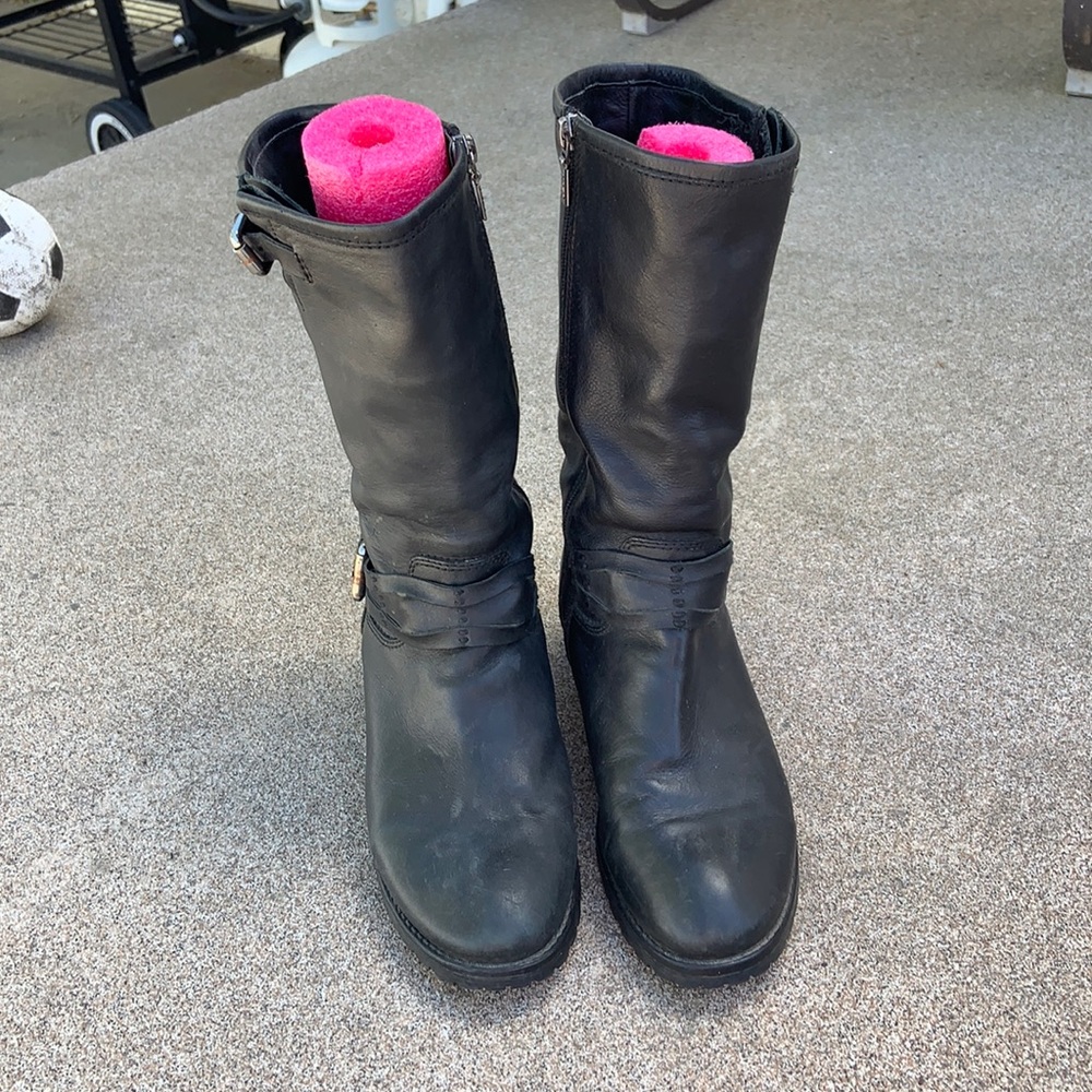 Black leather Geox boot
